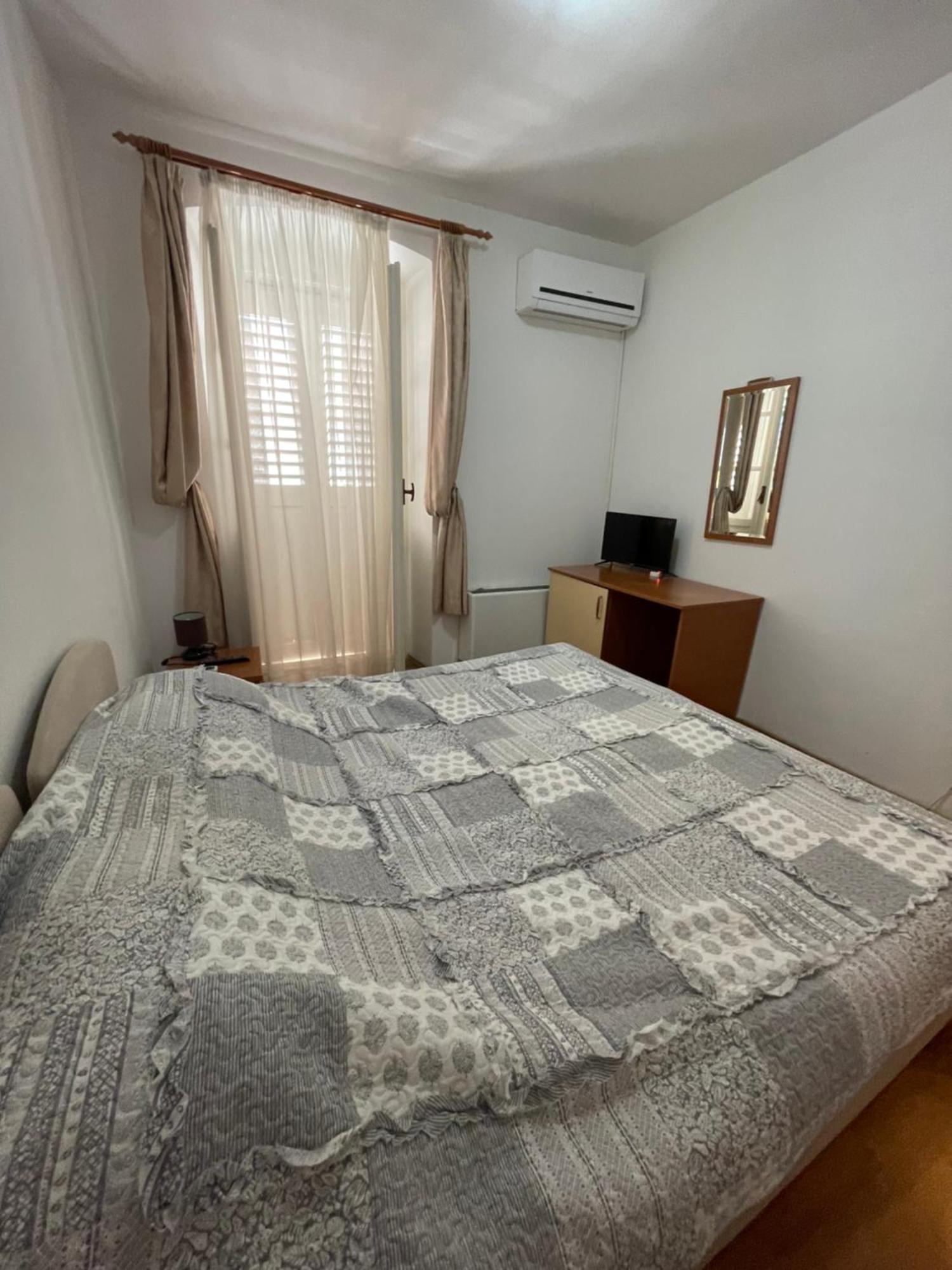 特罗吉尔Vila Liza住宿加早餐旅馆 外观 照片